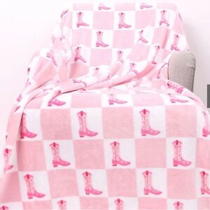 NWT Contempo Pink Cowboy Boot Repeat 52x66 Blanket. Soft, Plush and Cozy
